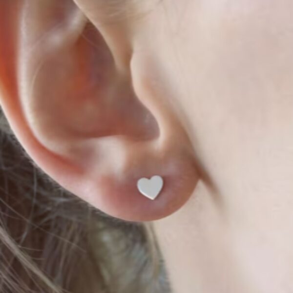 Stainless Steel Heart-Shaped Stud Earrings (Small)
